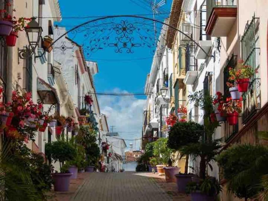 Lovely 1 Bedroom Apartment With Sea Views And Pool Estepona Kültér fotó