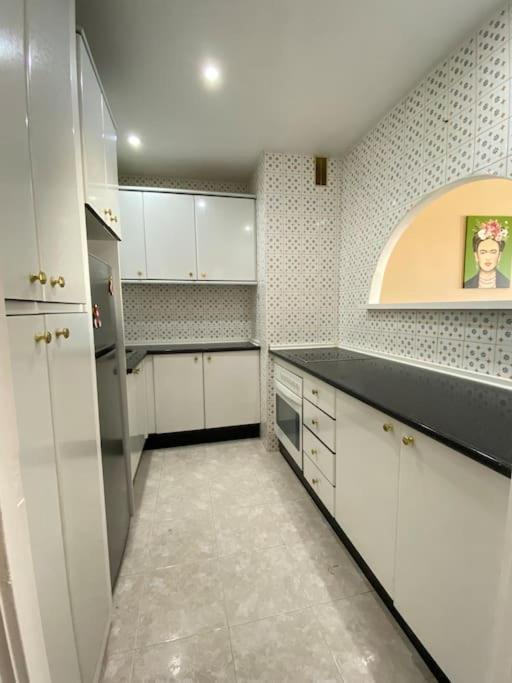 Lovely 1 Bedroom Apartment With Sea Views And Pool Estepona Kültér fotó
