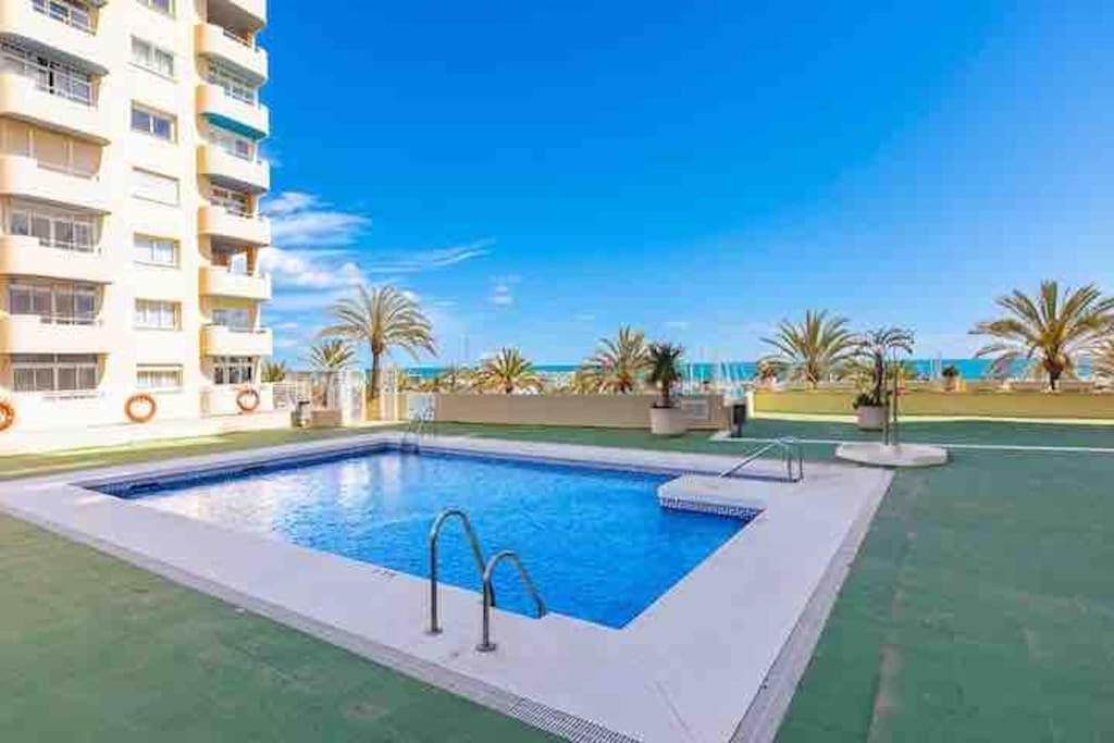 Lovely 1 Bedroom Apartment With Sea Views And Pool Estepona Kültér fotó
